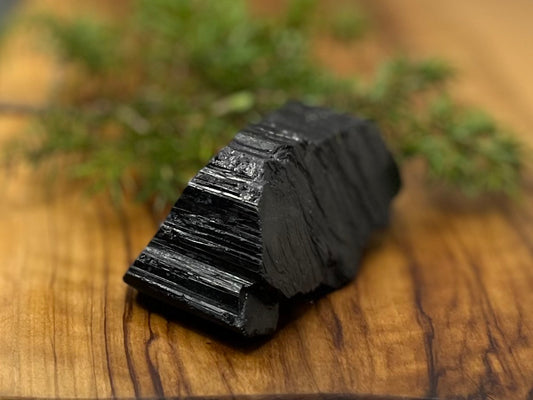 Turmalin, svart råa