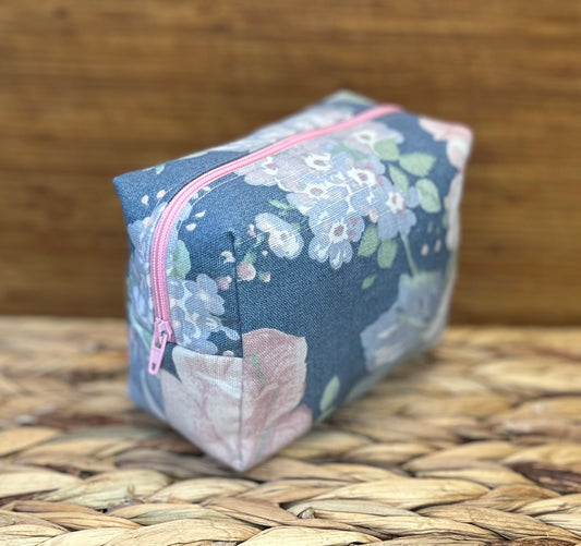Tygväska liten, Blå blommig